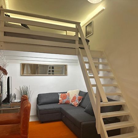 Castlehill Apartman The Perfect Blend Of Urban Living And Sightseeing Convenience Будапешт Экстерьер фото