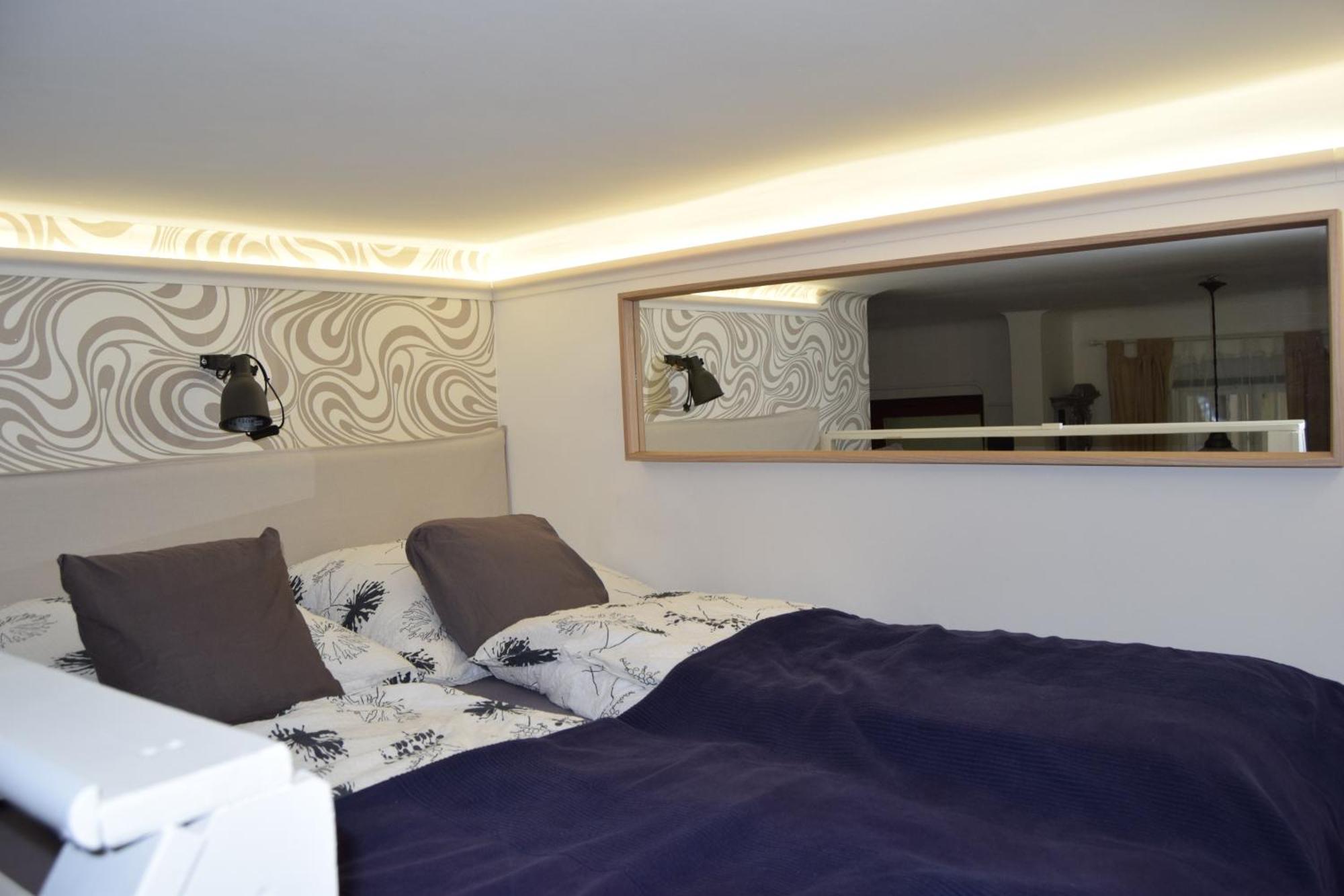Castlehill Apartman The Perfect Blend Of Urban Living And Sightseeing Convenience Будапешт Экстерьер фото